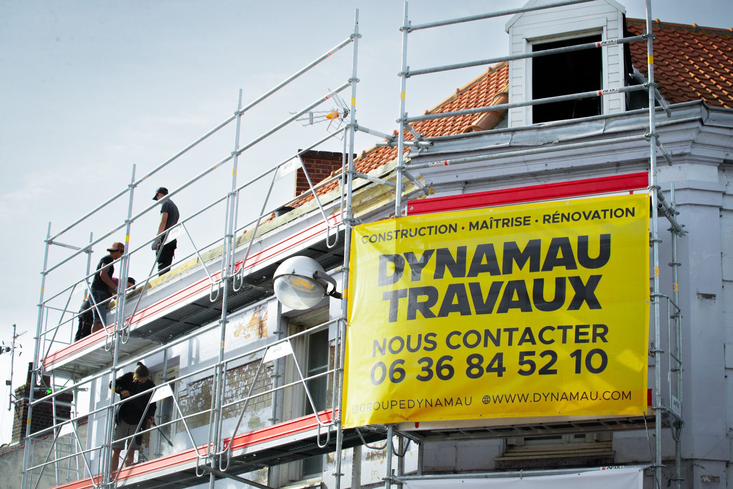Dynamau-4