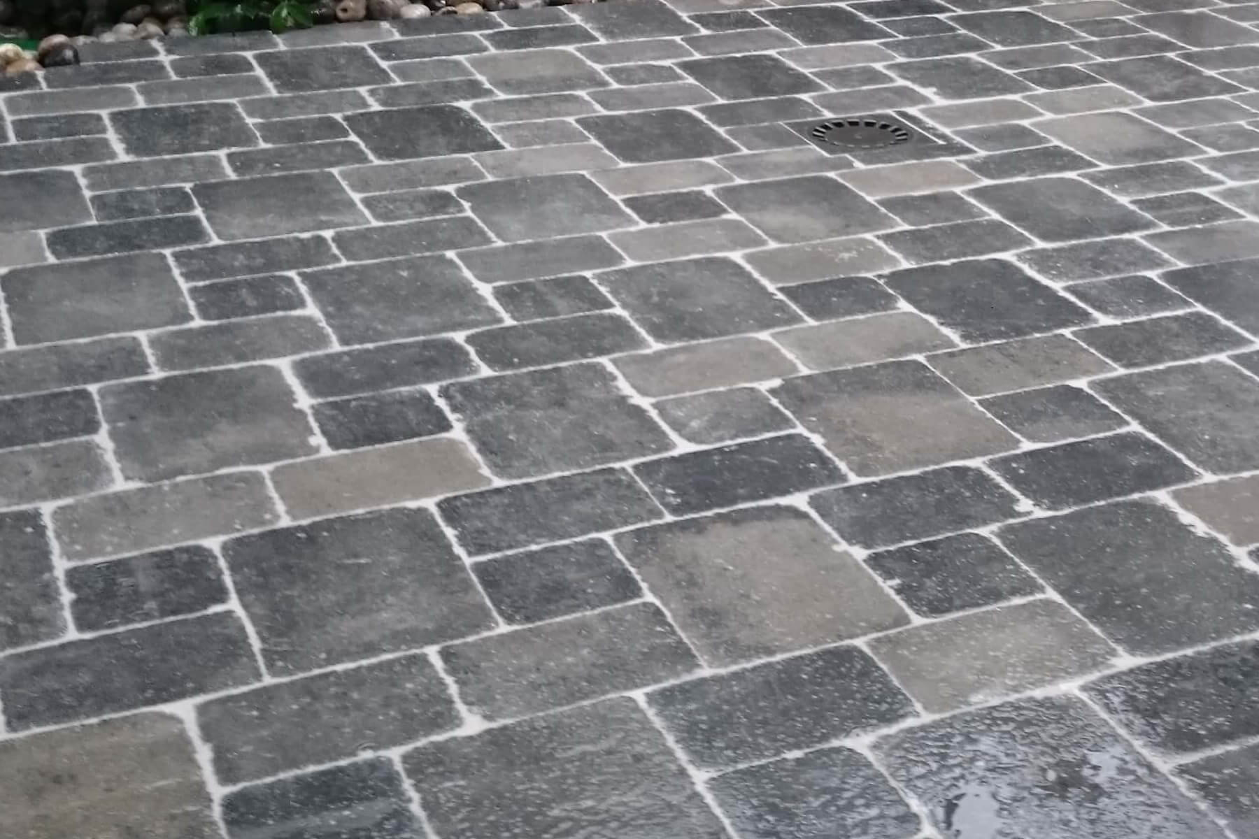 Petite maçonnerie : pavage, terrasse et murets